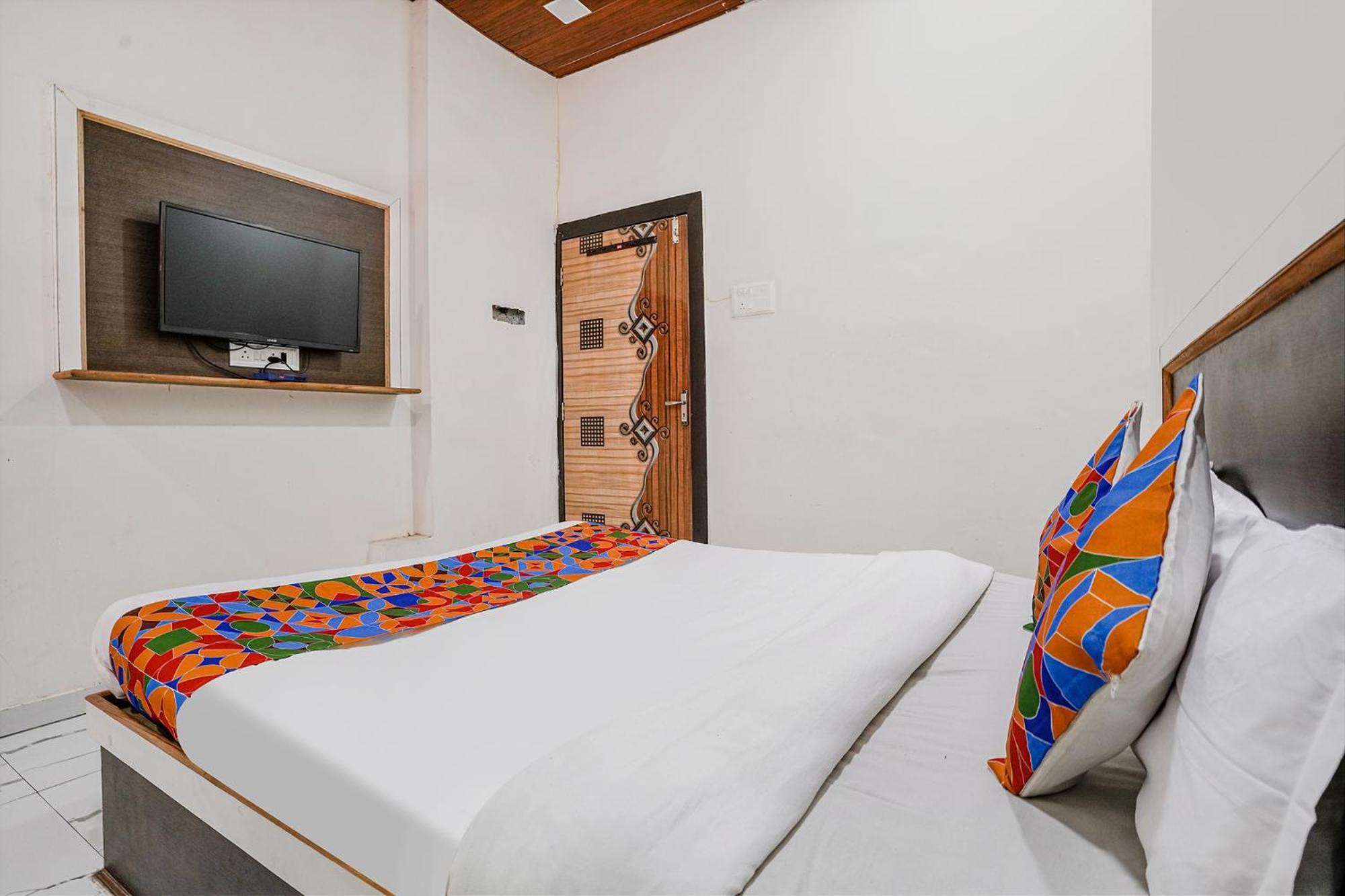 Fabexpress Sai Lodging I - Nr Nashik Railway Station מראה חיצוני תמונה