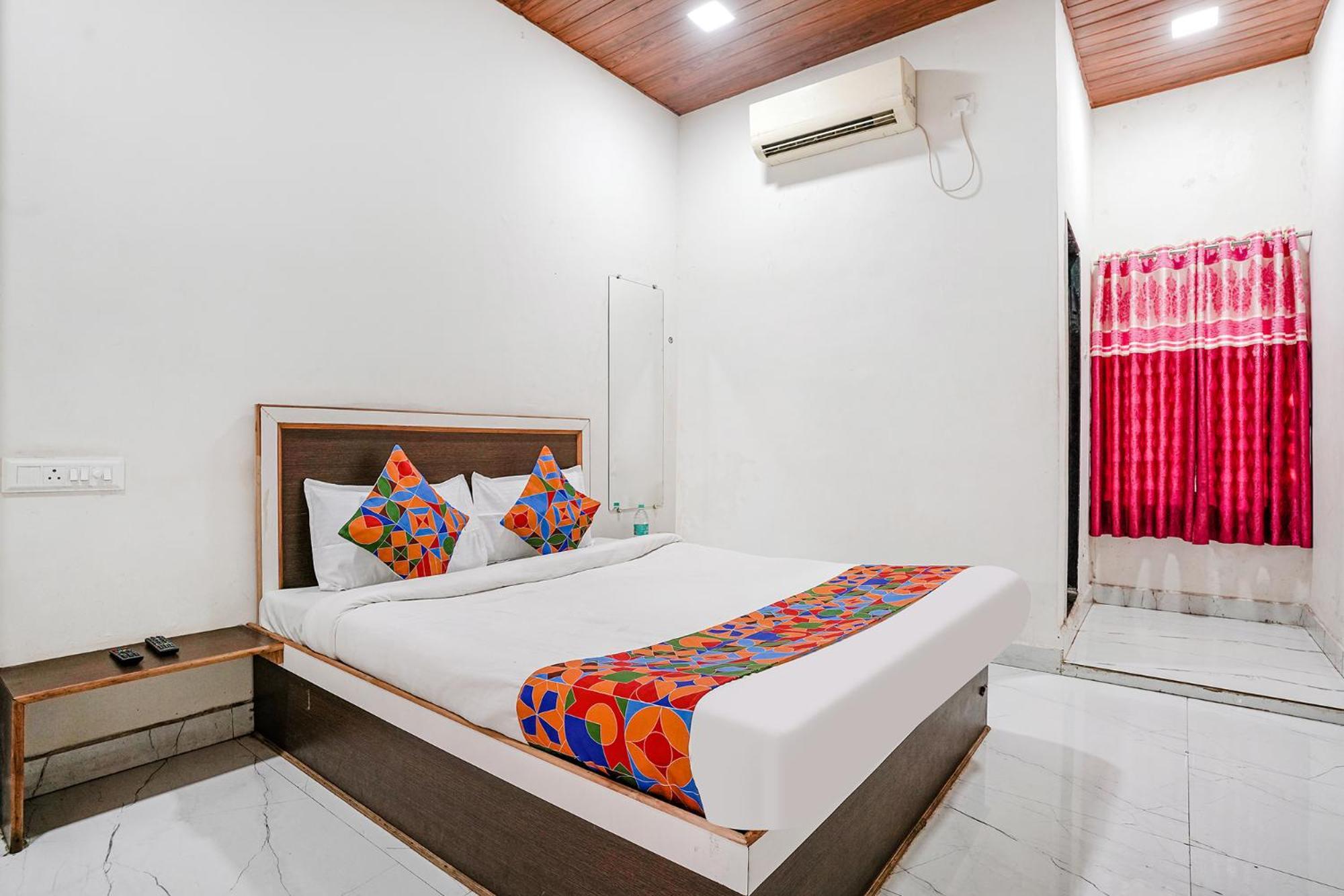 Fabexpress Sai Lodging I - Nr Nashik Railway Station מראה חיצוני תמונה